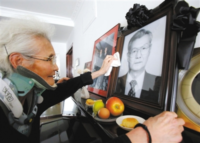 �����﷭����Ǵ�������֤ë�󶫽��ճɻ���