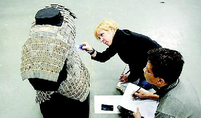 秦兵马俑赴美展出运输车辆备恒温恒湿装备(图)