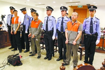 骗子谎称600万购24画作画家接“到账短信”上当