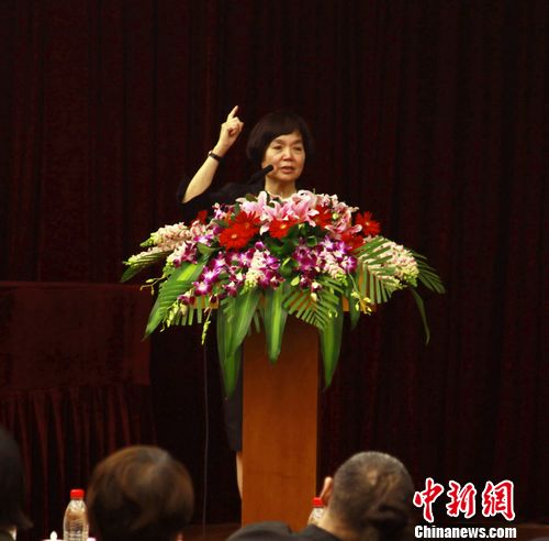 作家梁凤仪:44天完成新作品写作似“高龄产妇”(图)