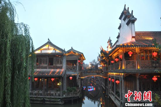 ��ýɽ���У�̽��̨��ׯ�ųǵ�����ò��ͼ��