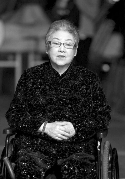 李世济生于1933年,著名京剧程派表演艺术家,京剧大师程砚秋先生的义女