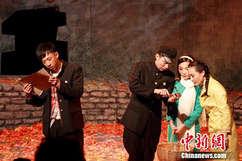 ����׿���硶�Ǵηܲ������İ��顷�������ݣ�ͼ��