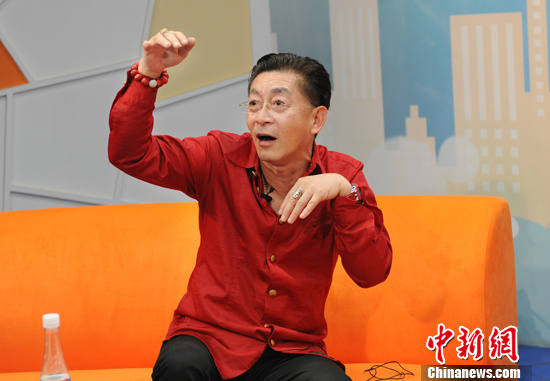 ��С��ͯ��̸���ϱ��ֻ�Ƿ��Զ�㲢�Ǻ���������