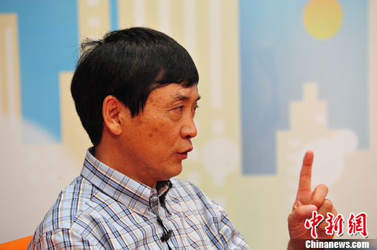 曹文轩谈“最悲伤作文”:必须得到关注可写成感人的故事
