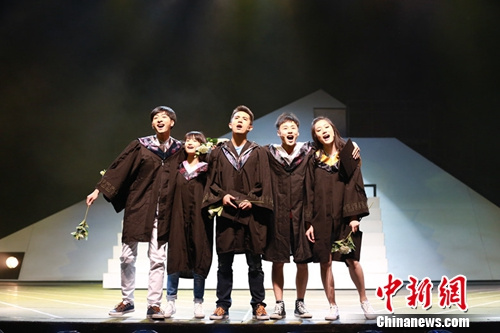 何炅监制音乐剧《栀子花开》二轮加演正能量爆棚