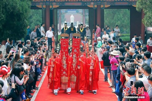 古代如何给教师送礼:特定节令致送“节仪”表示礼敬