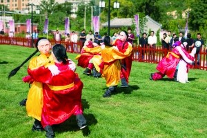 ��������Ļ�չ��Ļ�������������¡�ʳ��ס����