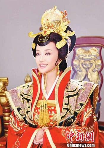 刘晓庆版话剧《武则天》首演挑战经典形象(图)