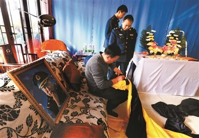 著名艺术家阎肃:八旬人生千余作品半生戎马半生歌