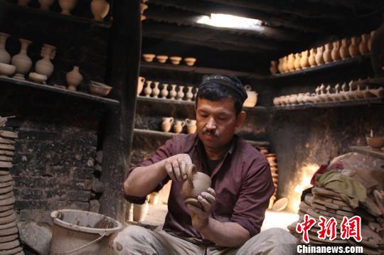 ͨѶ���½���ʲ��̨���������������