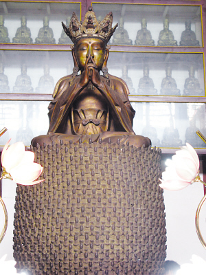 朱棣御赐的毗卢遮那佛像.