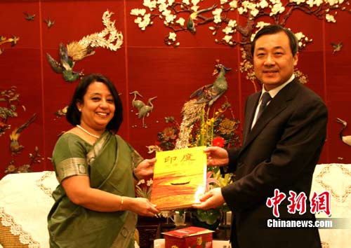 �����г�л������ӡ��פ�Ϻ������´�˼��