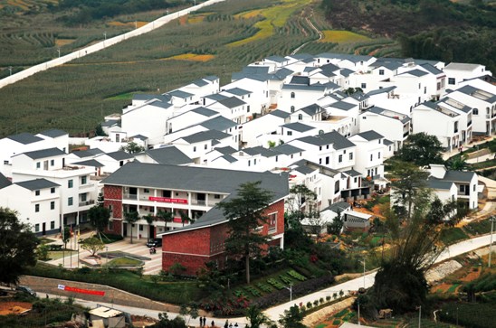 百色华润希望小镇:积极建设公共设施环保最重要