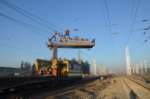 中国第二运煤通道朔黄铁路扩能改造工程顺利完成