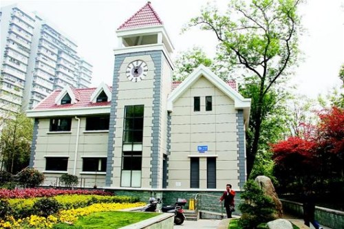武汉80万元豪华公厕使用四月因无法安装自来水停用