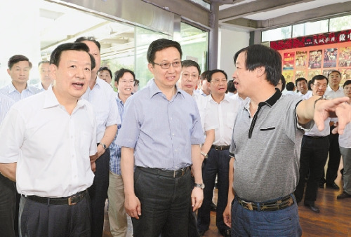 发展新篇章韩正夏宝龙李强杨雄殷一璀乔传秀吴志明王辉忠李希出席上海