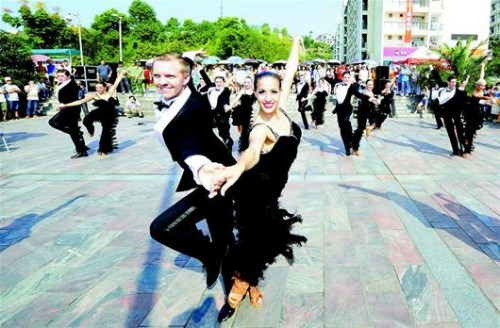 �ھŽ��й�������������ڽ��ں����˲����У�ͼ��