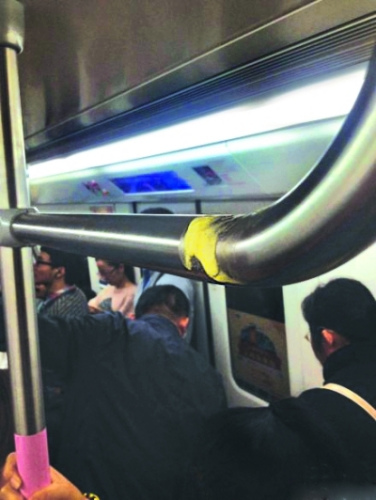 �人����һվһ���40�����������һ�黨2���ӣ�ͼ��