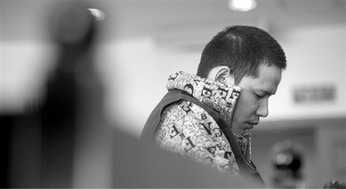 协警帮醉驾官员调包血样:“换血时手一直在抖”(图)