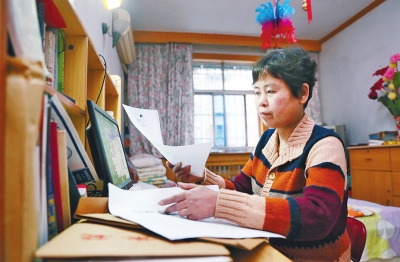 女工患红斑狼疮坚持学习退休后跨行当上律师(图)