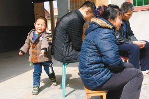 父子同时患上重病均想放弃治疗先救对方(图)