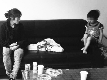 夫妇吸毒4年花光50万为筹毒资卖掉两亲儿(图)