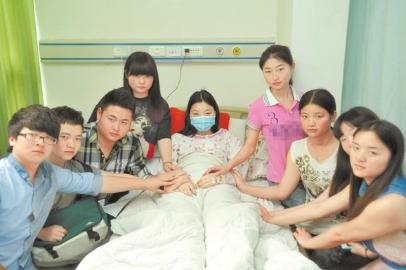 17岁白血病女孩考护士:倒在考场也想做提灯女孩(图)(2)