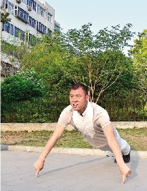 25��С��63���ڵ�ָ����100ֻ���봴����˹��¼