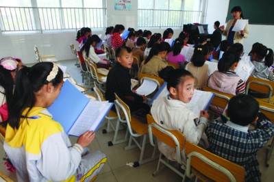 ���غϷ�ͯ�ǳɳ�֮·������������ǧ��¶����ͼ��