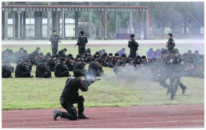 ������֧���ִ�ͻԤ���Ӽ���800��ʦ��24Сʱ����