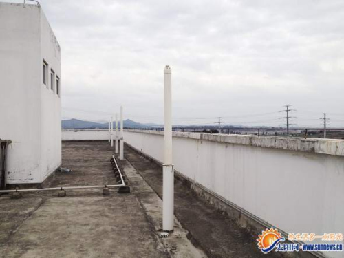 厦门南洋学院一大二男生宿舍楼顶坠亡曾患精神疾病(2)