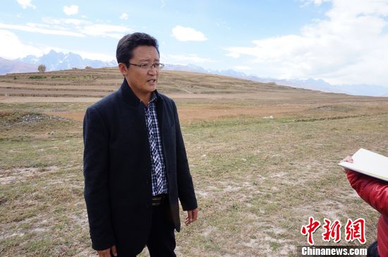甘孜县发展红色旅游川藏线改扩建带来巨大变化