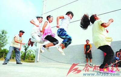 �Ϸʳ��������ʦ��������ר���߽�ƫԶѧУ��ͼ��