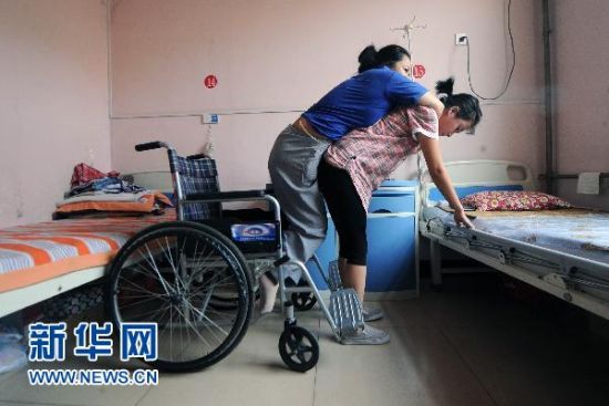 Ů������ĸ�ϴ�ѧ������Ϊ�й���������Ա����ͼ��