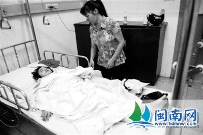 13岁女孩5楼坠下垃圾救命被指因常遭家暴自杀