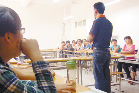 首批90后大学毕业生:工作彰显个性迷茫喜欢跳槽