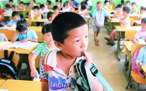 北京石景山打工子弟学校现大班额两班均超员60%