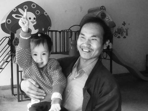 男子创办乡村免费幼儿园22年:咱穷,但精神富有