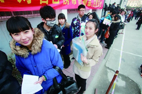 艺考催生吸金新行当“考试化妆”日进万金(图)