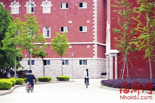 网传福建女大学生被绑架校方否认称只是被骚扰