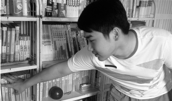 15岁男孩自学5年拿到浙大法律文凭称要考法学博士