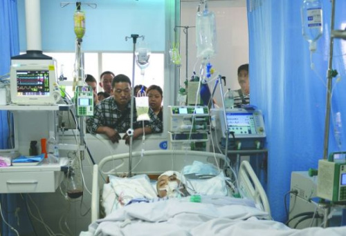 女生高考前遇车祸重伤曾多次成绩全班第一(图)