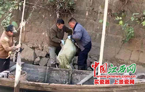 14岁男生疑因写作业起争执掐死母亲后抛尸(图)