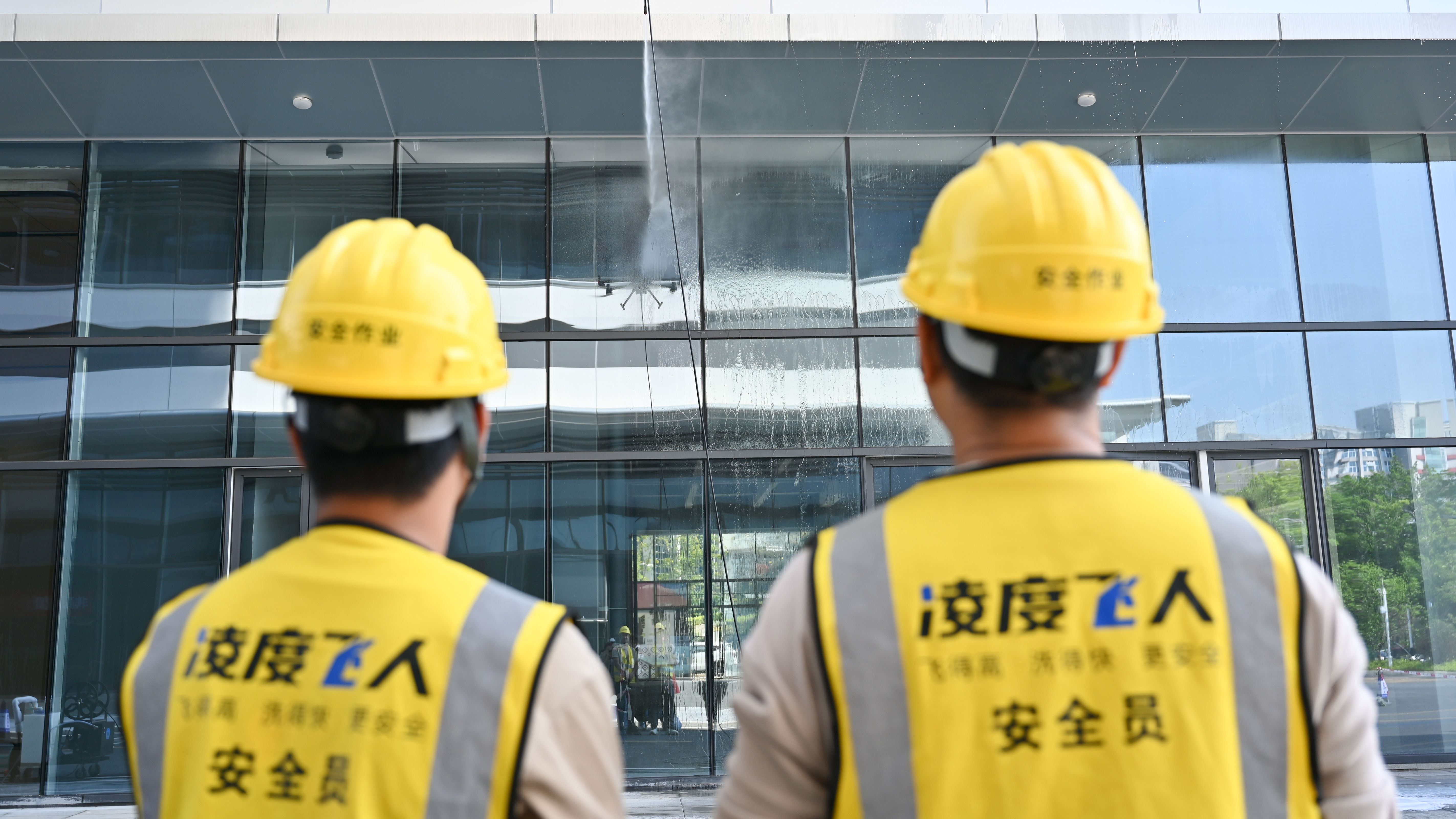 “人工智能+”驱动产业升级 广州企业搭乘“AI+出海”快车