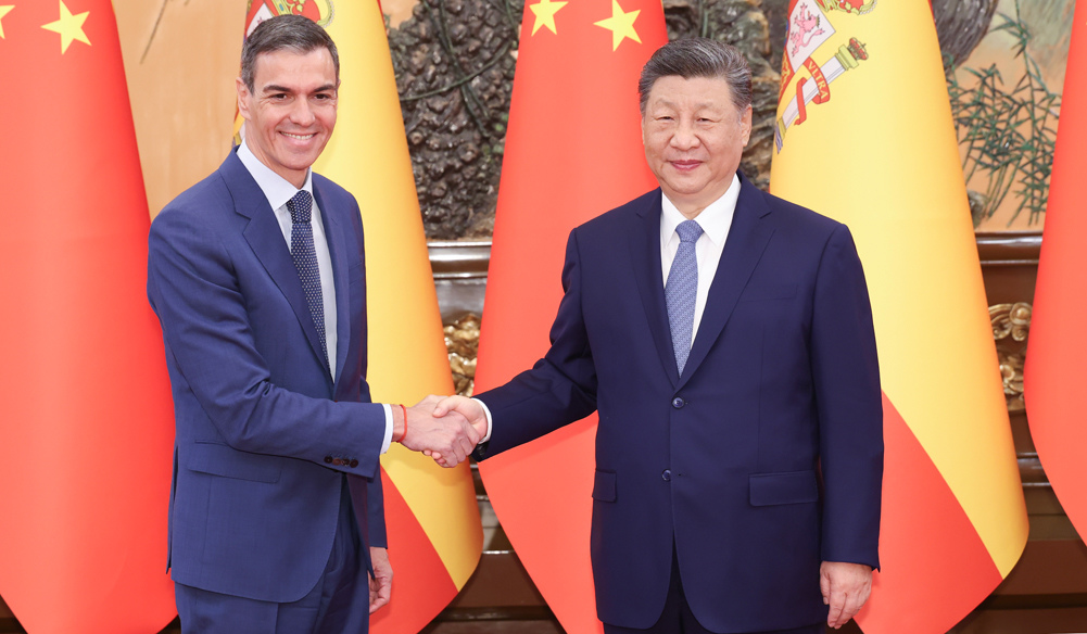 习近平会见西班牙首相桑切斯