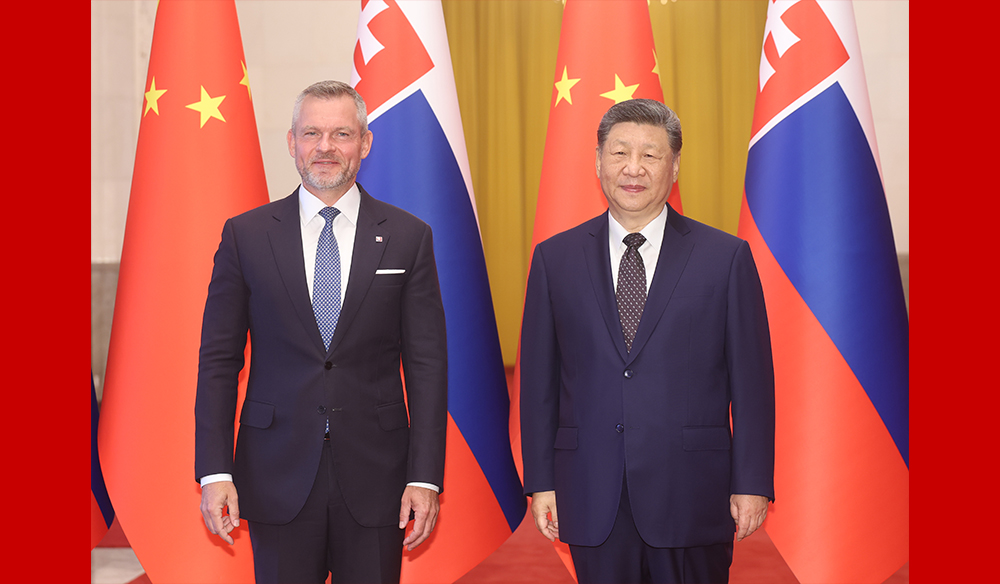习近平同斯洛伐克总统佩列格里尼会谈