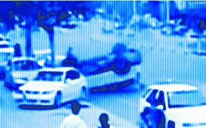 ������׷����ײ��·�˱���������ʻΣ���ﱻ����