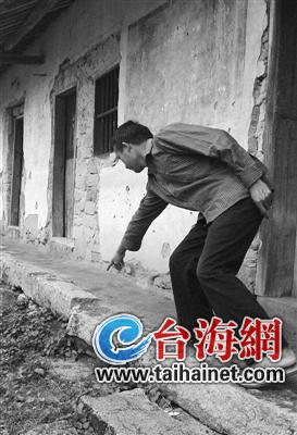 ��Ѯ�Ϻ�������ͼ���13��Ů�����丸�״�����ͼ��