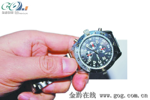 男子疑被戴绿帽卧室放微型摄像机监视老婆